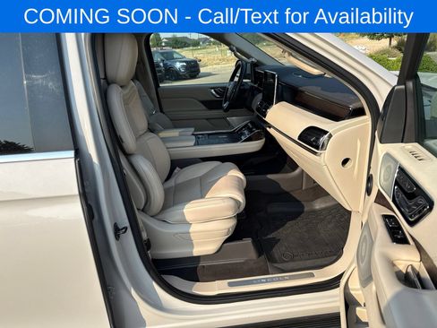 Used 2020 Lincoln Navigator Reserve w/ Equipment Group 208A Reserve AWD/4WD image 12
