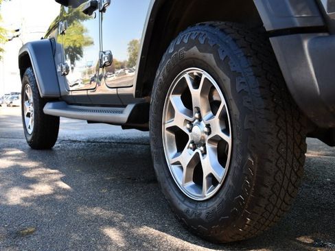 Used 2020 Jeep Wrangler Unlimited Freedom Edition image 11