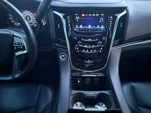 Used 2019 Cadillac Escalade ESV Platinum w/ Escalade Sport Edition image 3