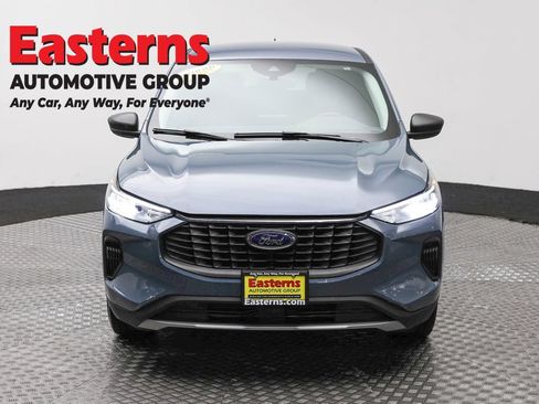 Used 2024 Ford Escape Active AWD/4WD image 2
