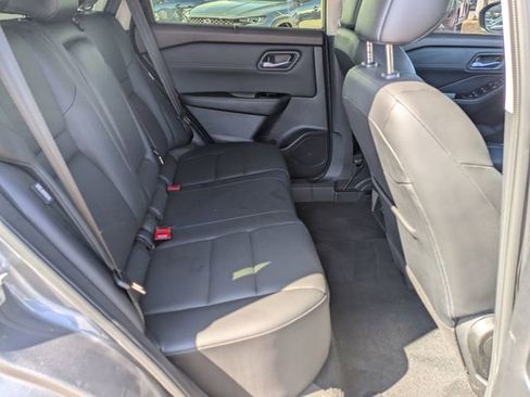 Used 2023 Nissan Rogue SV w/ SV Premium B Package FWD image 26