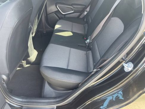 Used 2025 Kia Soul LX w/ LX Technology Package FWD image 19