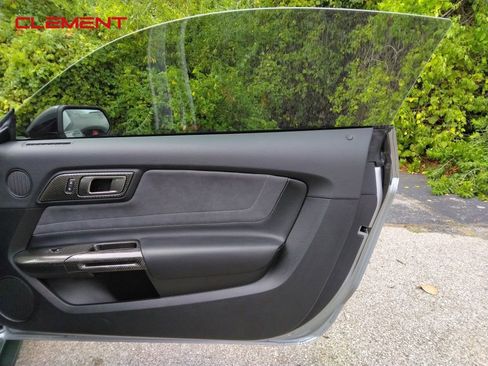 Used 2020 Ford Mustang Shelby GT350 w/ Technology Package image 29