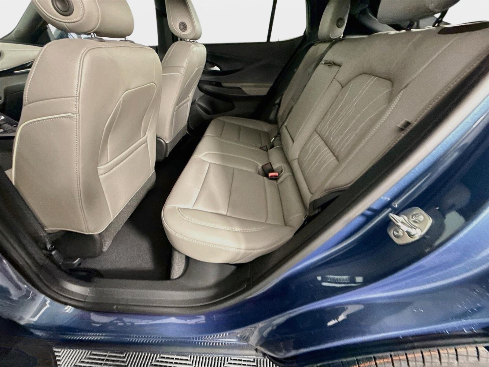 New 2026 Buick Envista Avenir FWD image 23