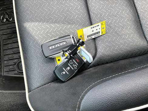 Certified 2020 RAM 1500 Laramie AWD/4WD image 31