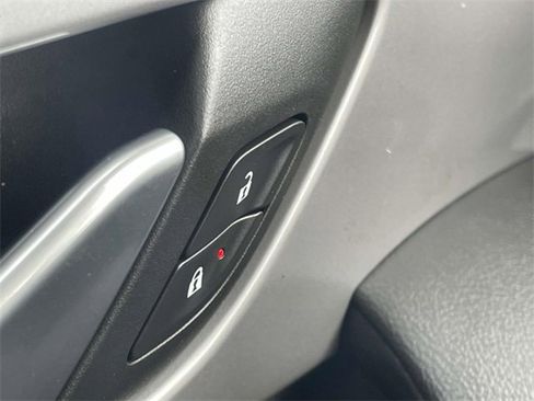 Used 2022 Chevrolet Blazer LT image 25