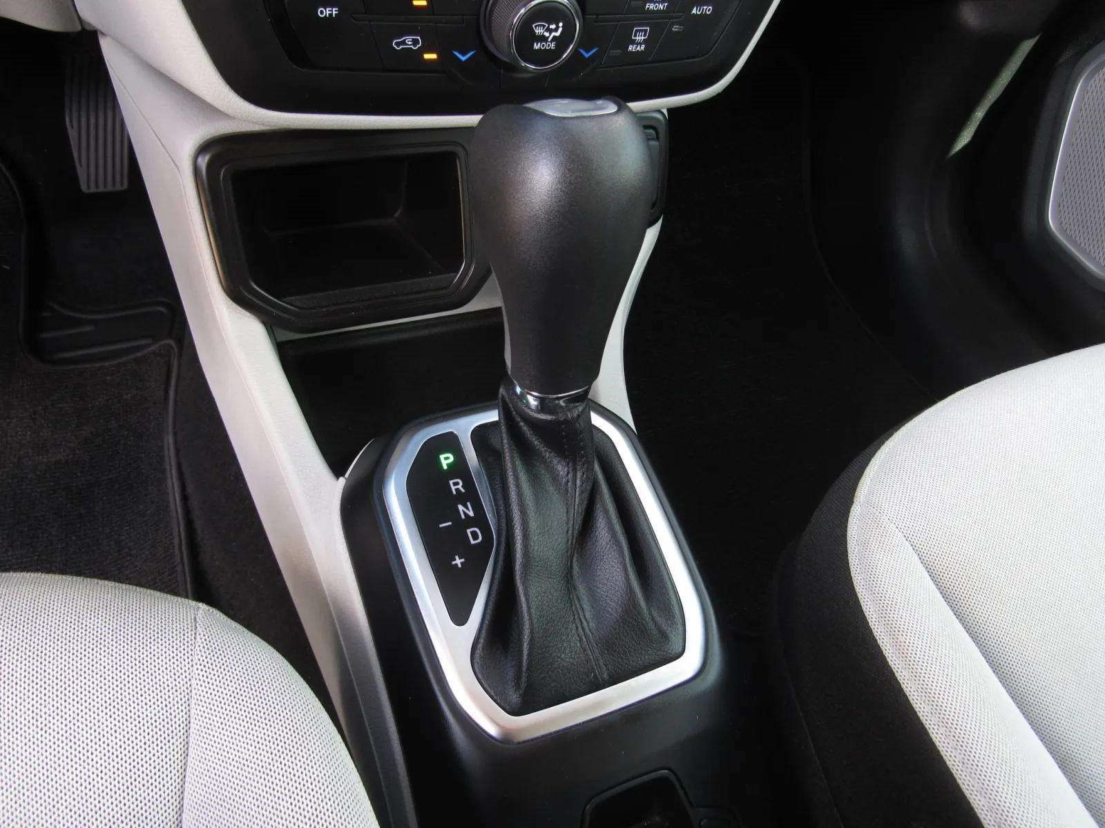 Used 2020 Jeep Renegade Latitude FWD image 20