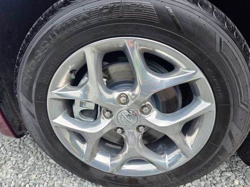 Used 2019 Chrysler Pacifica Limited w/ Advanced Safetytec Group FWD image 9