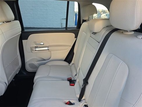 Used 2020 Mercedes-Benz GLB 250 4MATIC image 20