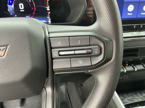 Used 2023 Chevrolet Colorado Trail Boss w/ Technology Package image 10