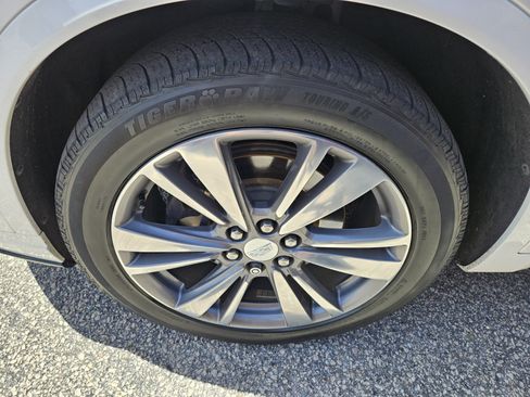 Used 2020 Cadillac XT6 Premium Luxury w/ Platinum Package AWD/4WD image 7