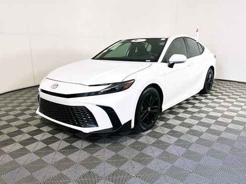 Used 2025 Toyota Camry SE w/ Multimedia Upgrade Package FWD image 7