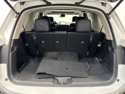 Certified 2024 Honda Pilot Touring image 32