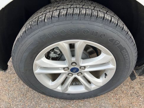 Used 2019 Ford Edge SEL w/ Equipment Group 201A FWD image 13