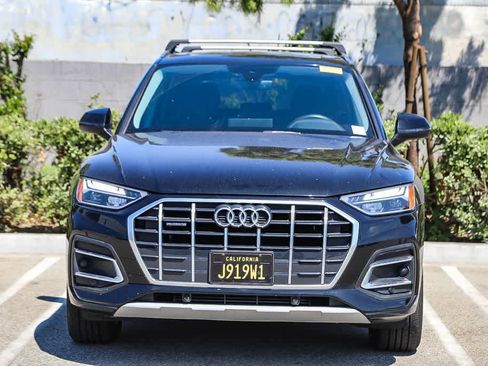 Used 2021 Audi Q5 2.0T Premium w/ Convenience Package AWD/4WD image 2