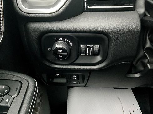 New 2026 RAM 1500 Laramie w/ Night Edition image 16