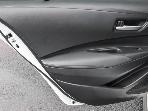 Used 2022 Toyota Corolla SE image 25