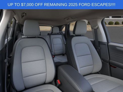 New 2025 Ford Escape Active w/ Tech Pack #1 AWD/4WD image 10