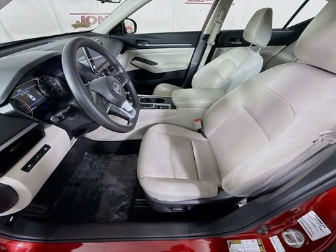 Used 2022 Nissan Altima 2.5 SV AWD/4WD image 23