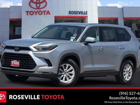 Certified 2024 Toyota Grand Highlander AWD image 1