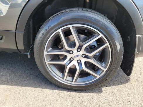 Used 2019 Ford Explorer Sport AWD/4WD image 9