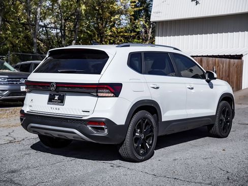 New 2026 Volkswagen Taos SEL AWD/4WD image 8