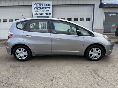 Used 2010 Honda Fit image 2