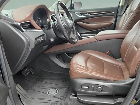 Used 2018 Buick Enclave Avenir w/ Avenir Technology Package image 4