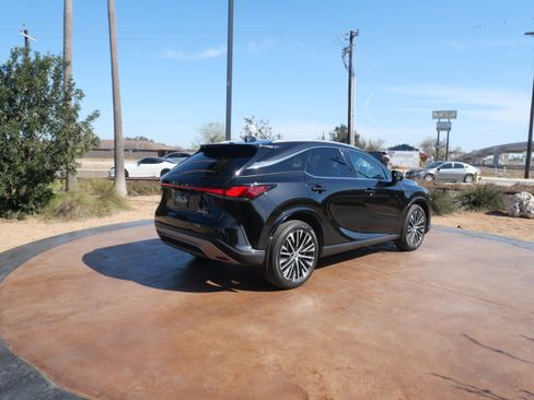 Used 2024 Lexus RX 350 Premium Plus image 3
