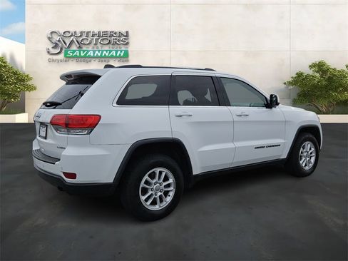 Used 2019 Jeep Grand Cherokee Laredo image 5