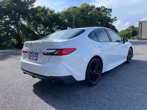 Used 2025 Toyota Camry SE FWD image 5
