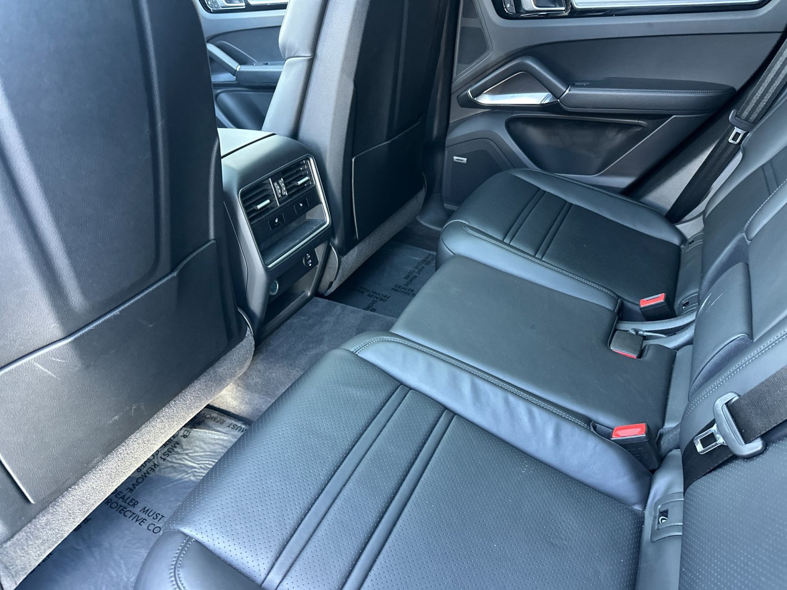 Used 2022 Porsche Cayenne Turbo w/ Assistance Package AWD/4WD image 20