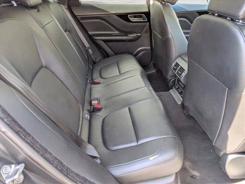Used 2017 Jaguar F-PACE Premium AWD/4WD image 19