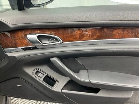 Used 2013 Porsche Panamera 4 image 10