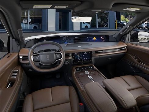New 2025 Lincoln Navigator Reserve AWD/4WD image 9