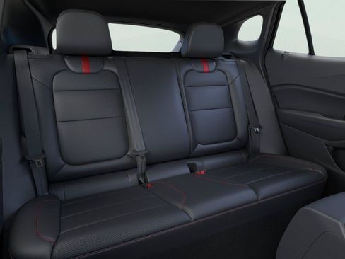 New 2026 Chevrolet Trax RS w/ Sunroof Package FWD image 17
