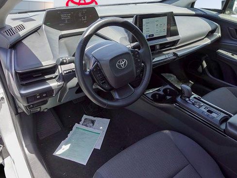 Certified 2024 Toyota Prius LE FWD image 10