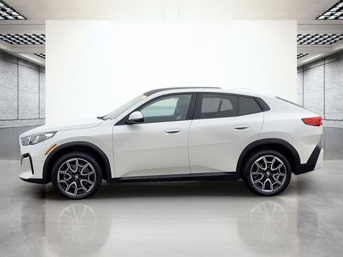 Certified 2025 BMW X2 xDrive28i w/ Convenience Package AWD/4WD image 10