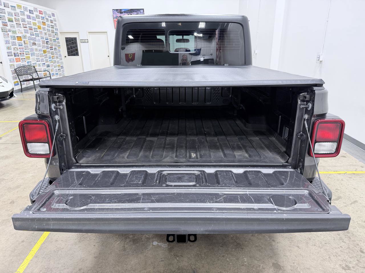 Used 2024 Jeep Gladiator Sport AWD/4WD image 26