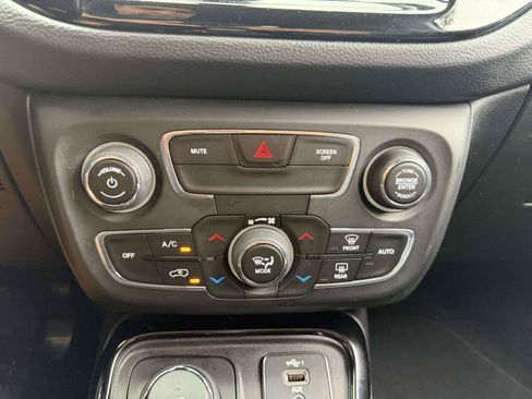 Used 2020 Jeep Compass Limited AWD/4WD image 22