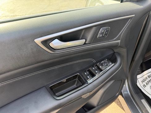 Used 2015 Ford Edge Titanium w/ Equipment Group 302A FWD image 9