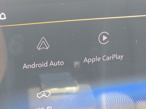 Used 2025 Chevrolet Trax LT FWD image 6