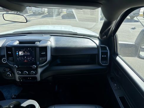 Used 2024 RAM 2500 Tradesman w/ Chrome Appearance Group image 15