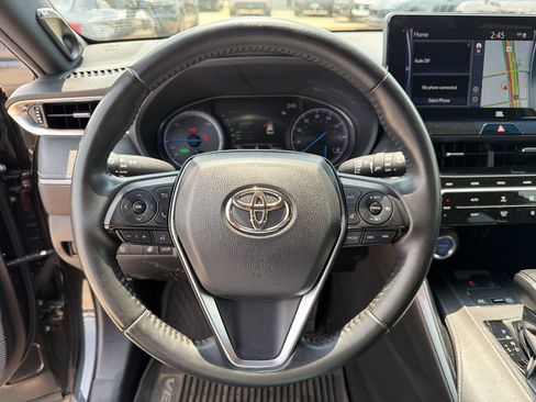 Used 2021 Toyota Venza Limited AWD/4WD image 11