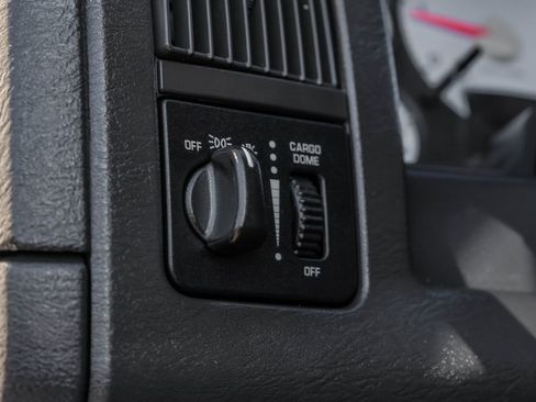 Used 2003 Dodge Ram 2500 Truck SLT image 24