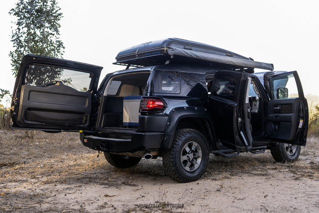 Used 2007 Toyota FJ Cruiser 4WD w/ TRD Special Edition image 28