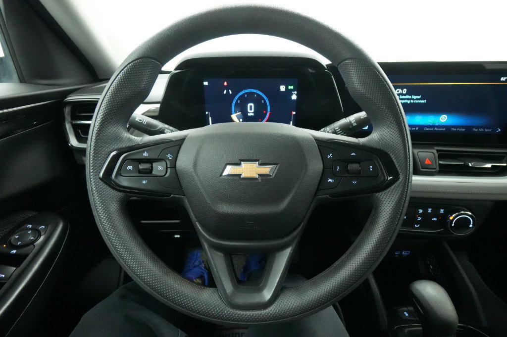Used 2024 Chevrolet TrailBlazer LS FWD image 33