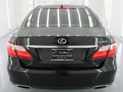 Used 2012 Lexus LS 460 w/ Comfort Pkg RWD image 8