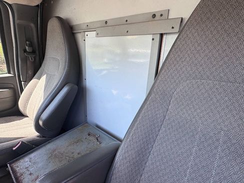 Used 2014 Chevrolet Express 3500 RWD image 11