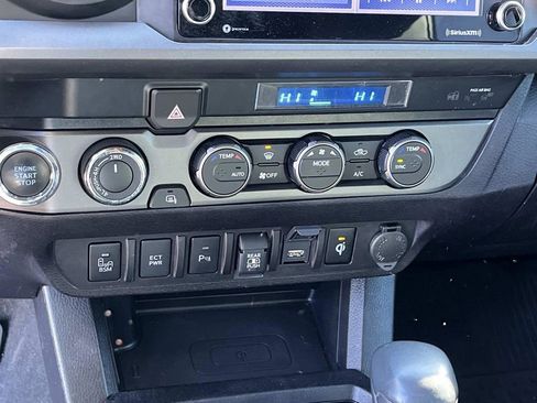 Used 2021 Toyota Tacoma TRD Off-Road w/ Technology Package image 28